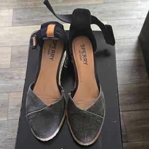 EXCELLENT condition Sperry wedges.